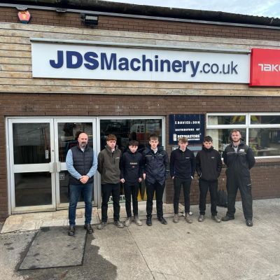 Year 11 Agriculture GCSE pupils visit JDS Machinery